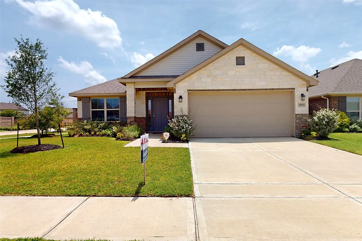 19934 Sienna Green Drive, Hockley, TX 77447 - Image #1