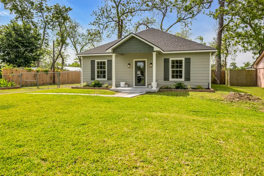 407 Harris Road, Highlands, TX 77562 - #2