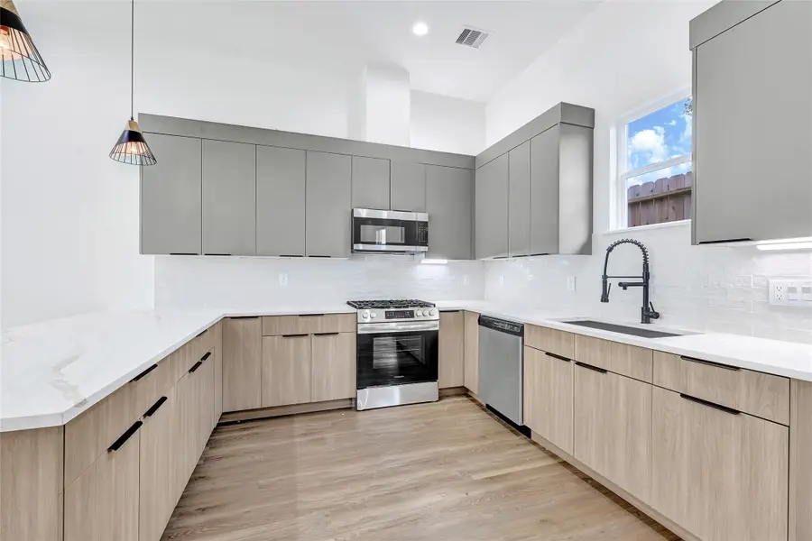 2581 Paul Quinn Street, Houston, TX 77091 - Image #3