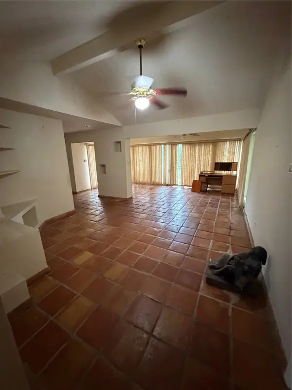 5622 Mackinaw St, Houston, TX 77053