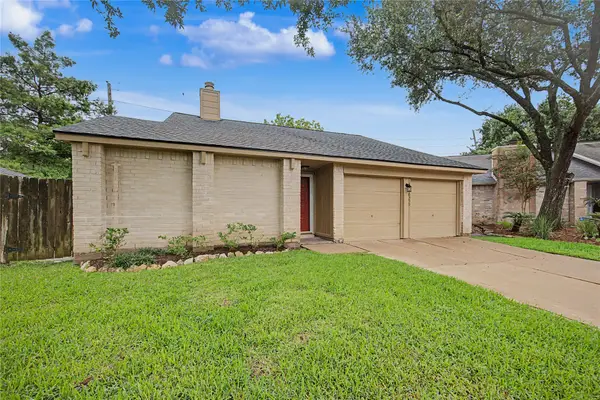 16355 La Luna Drive, Houston, TX 77083