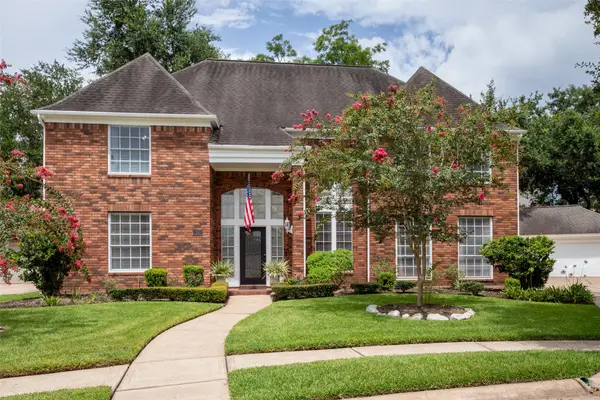 14 Sterling Court, Sugar Land, TX 77479