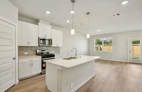 2203 Boardwalk Lane, Kemah, TX 77565