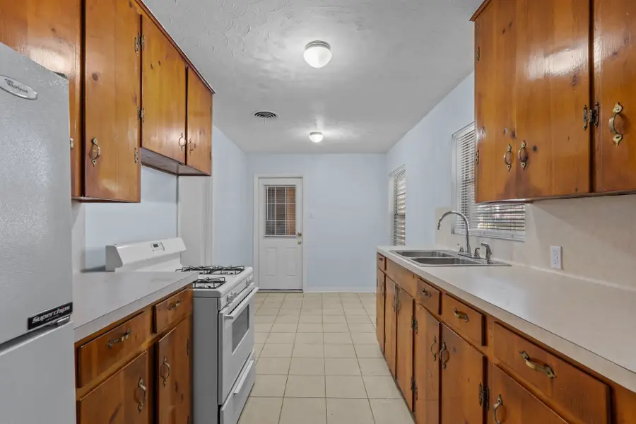 2918 Katherine Street, La Marque, TX 77568 - Image #3