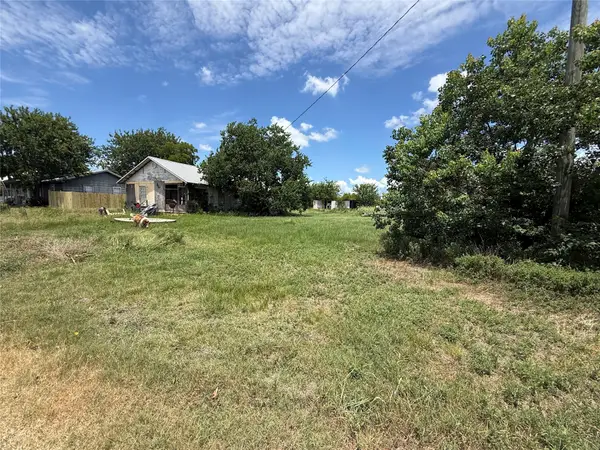 7160 Commerce Street, Iola, TX 77861
