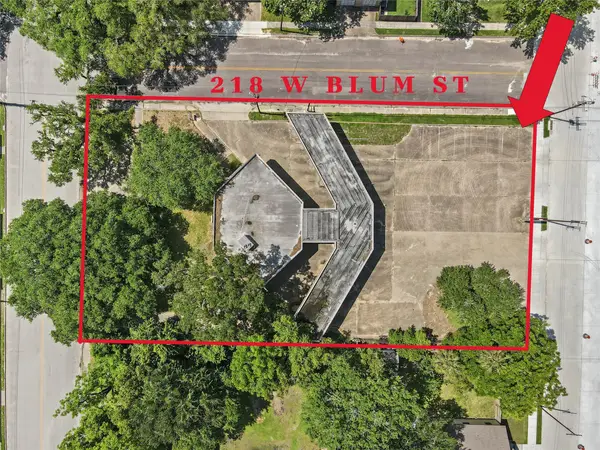 218 W Blum Street, Alvin, TX 77511