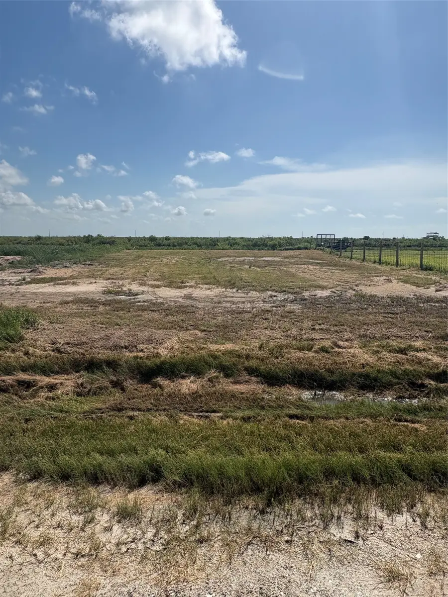 1380 Mabry Street, Gilchrist, TX 77617 - #2