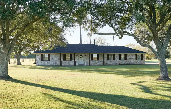 17610 Westbury Road, Beaumont, TX 77713