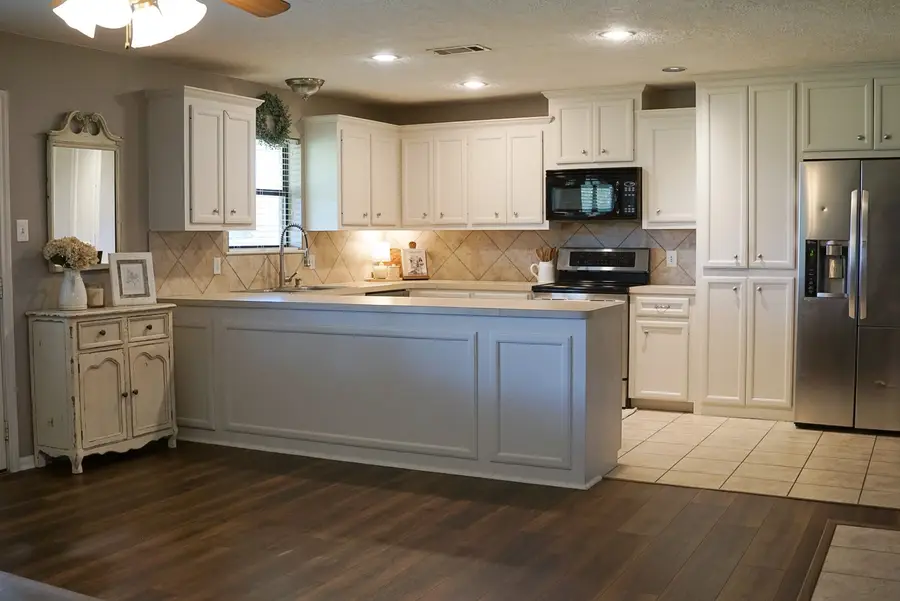 17610 Westbury Road, Beaumont, TX 77713 - Image #3