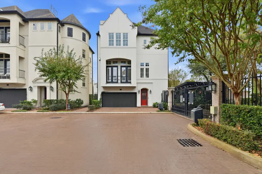 10933 Upland Park, Houston, TX 77043 - Image #2