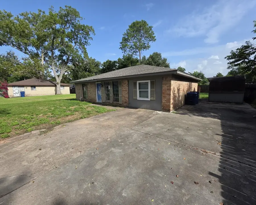 1 Linda Lane, West Columbia, TX 77486 - #2