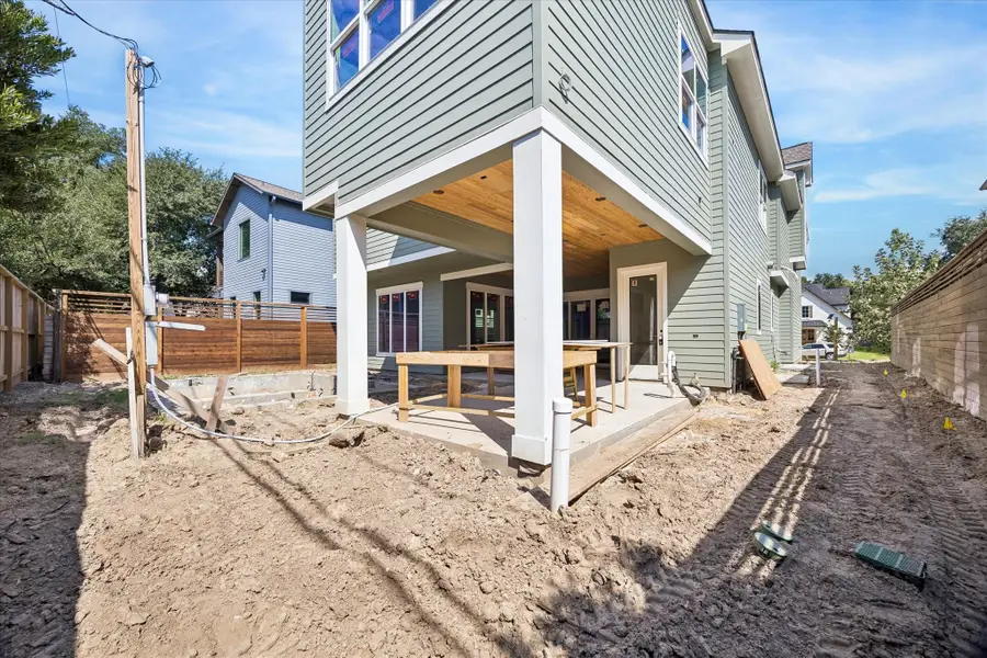 955 W 42nd Street, Houston, TX 77018 - #2