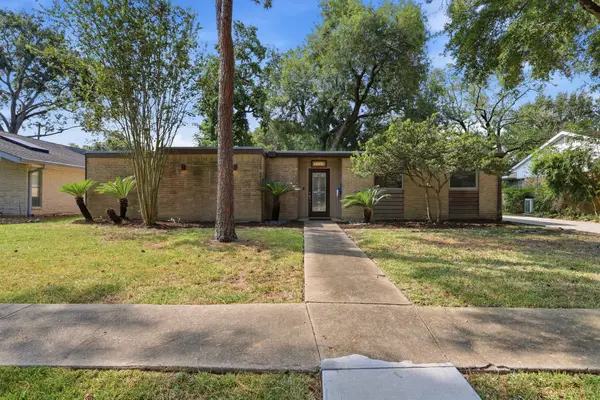 5515 Braesvalley Drive, Houston, TX 77096