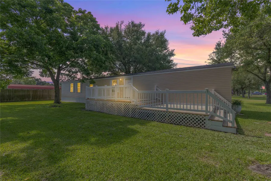518 Elena Lane, Highlands, TX 77562 - #2