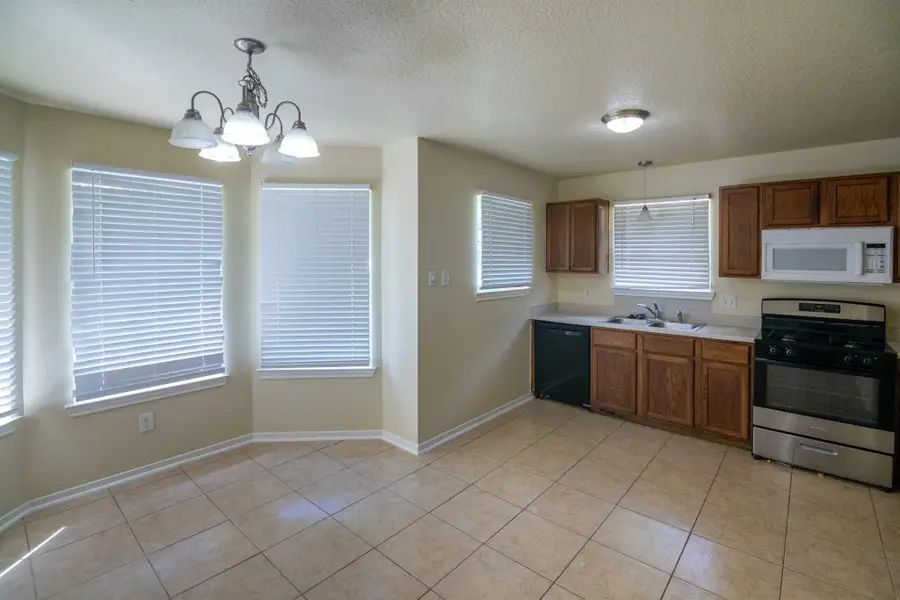 5705 Fargo Drive, Dickinson, TX 77539 - Image #2