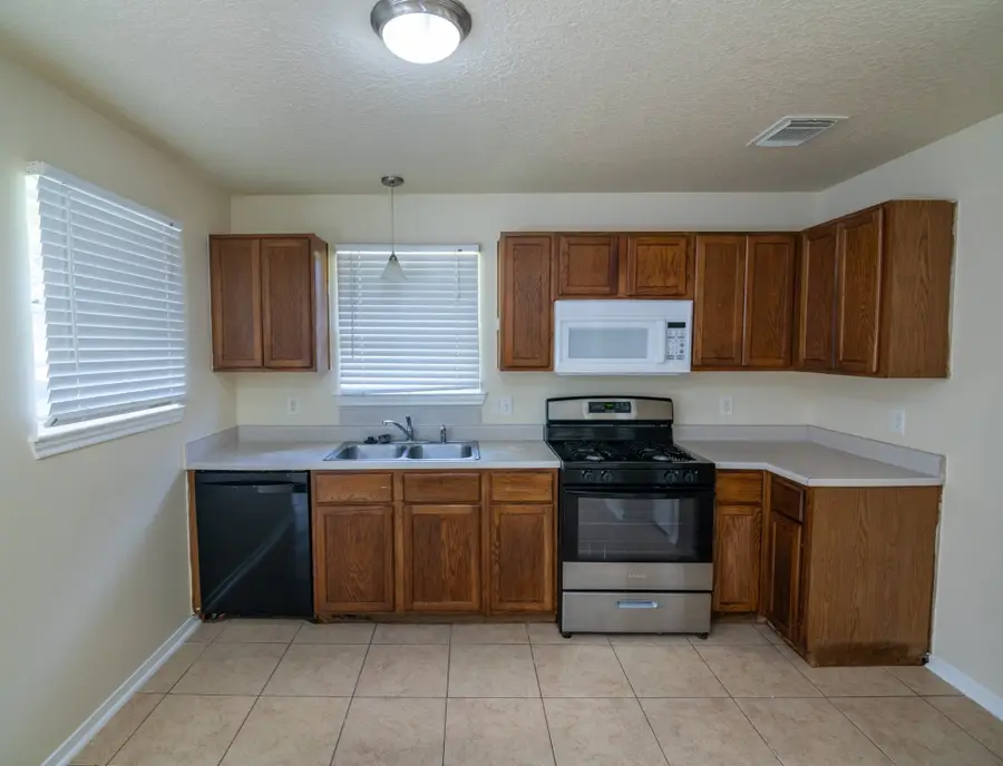 5705 Fargo Drive, Dickinson, TX 77539 - Image #3