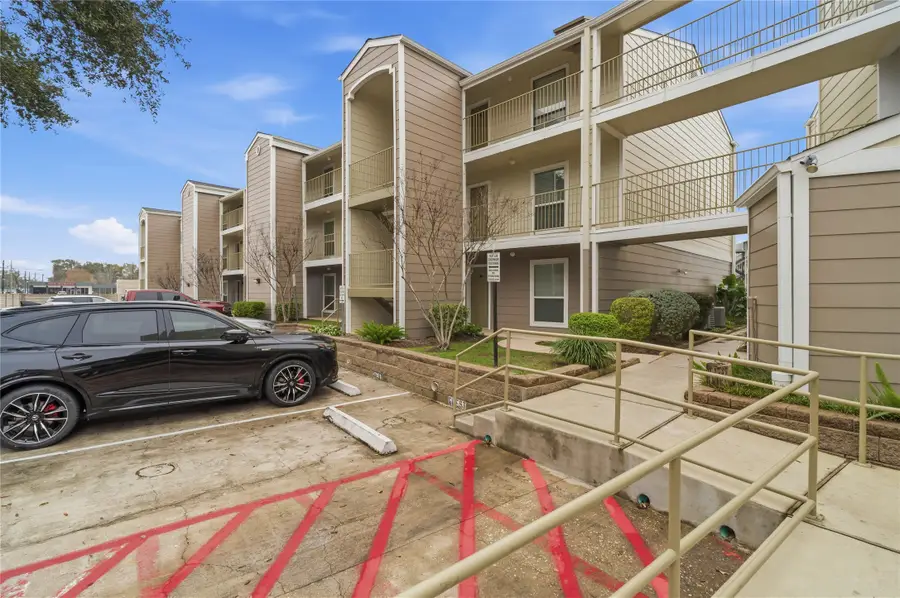 208 Yacht Club Lane #208, Seabrook, TX 77586 - Image #3