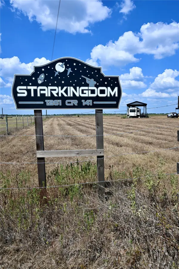 1261 County Road 141, Rock Island, TX 77470