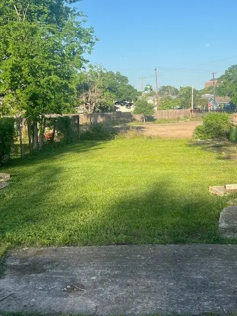 206 Clark Street, Richmond, TX 77469