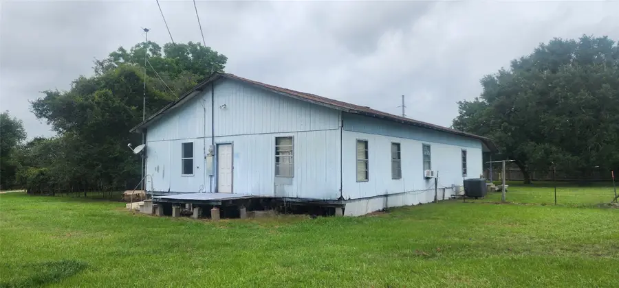 692 Cashs Creek Rd Road, Tidehaven, TX 77465 - #3
