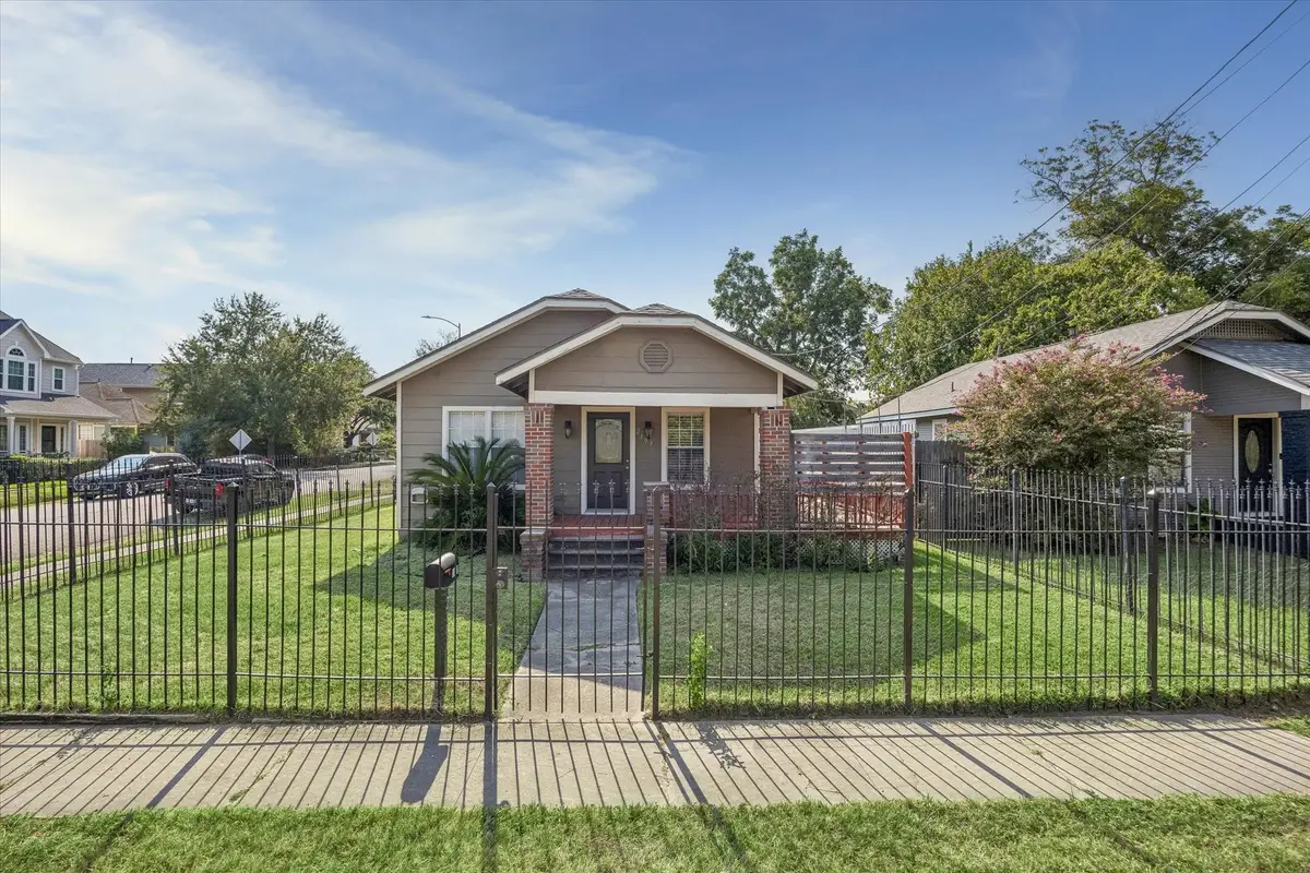 2101 Lawrence Street, Houston, TX 77008 - #1