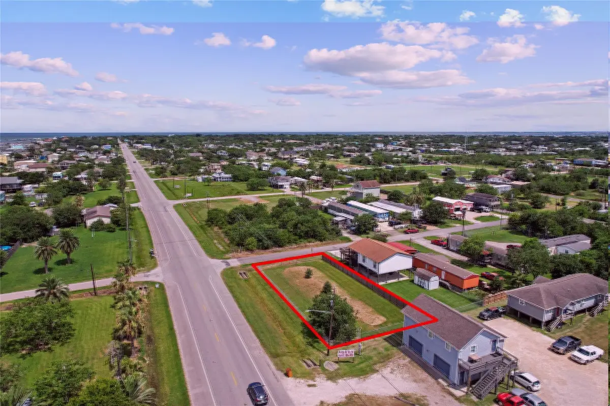 202 19th Street, Dickinson, TX 77539 - Image #1