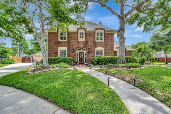 15211 Redwood Run Court, Houston, TX 77062