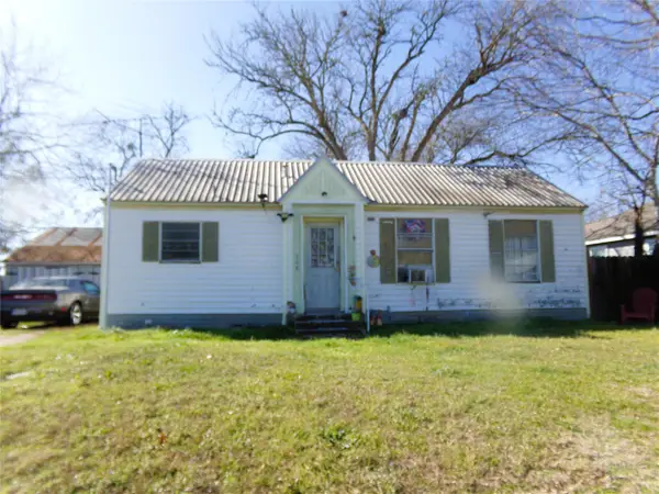 308 E East South Street, Weimar, TX 78962