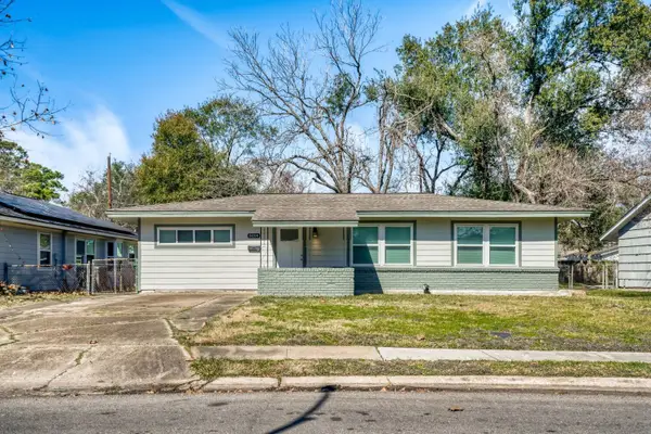 5014 Viking Drive, Houston, TX 77092