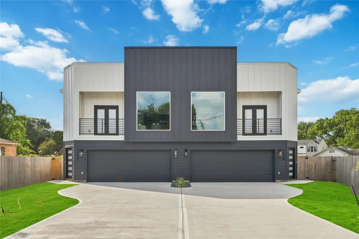 902 Ringold Street #A/B, Houston, TX 77088 - #1
