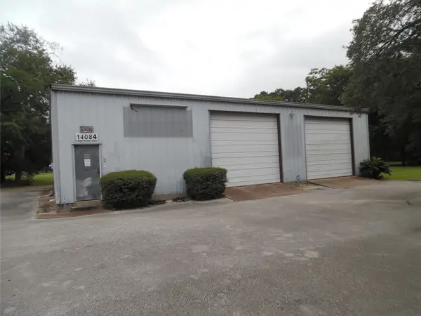 14084 Highway 6, Santa Fe, TX 77517