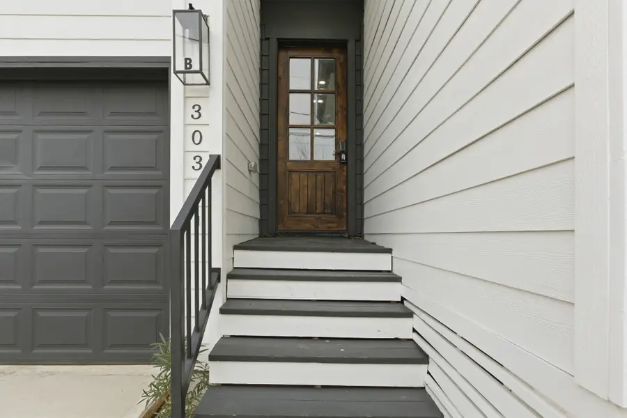 3034 Wayne Street #A-B, Houston, TX 77026 - #2