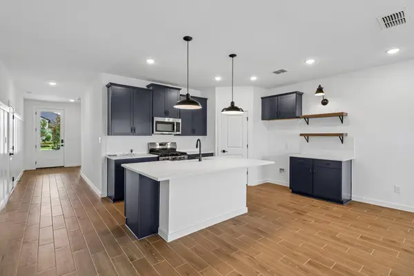 7930 Jade Crest Drive, Angleton, TX 77515