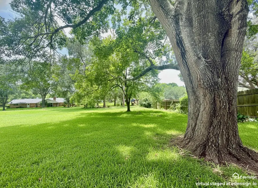 2710 Heather Glen, Brenham, TX 77833 - #3