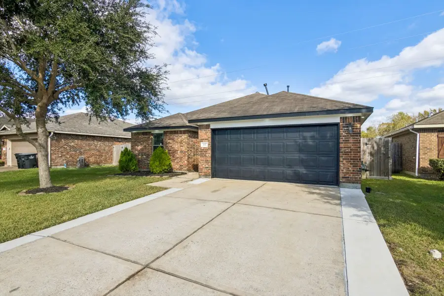 417 De Coster Boulevard, Alvin, TX 77511 - Image #3