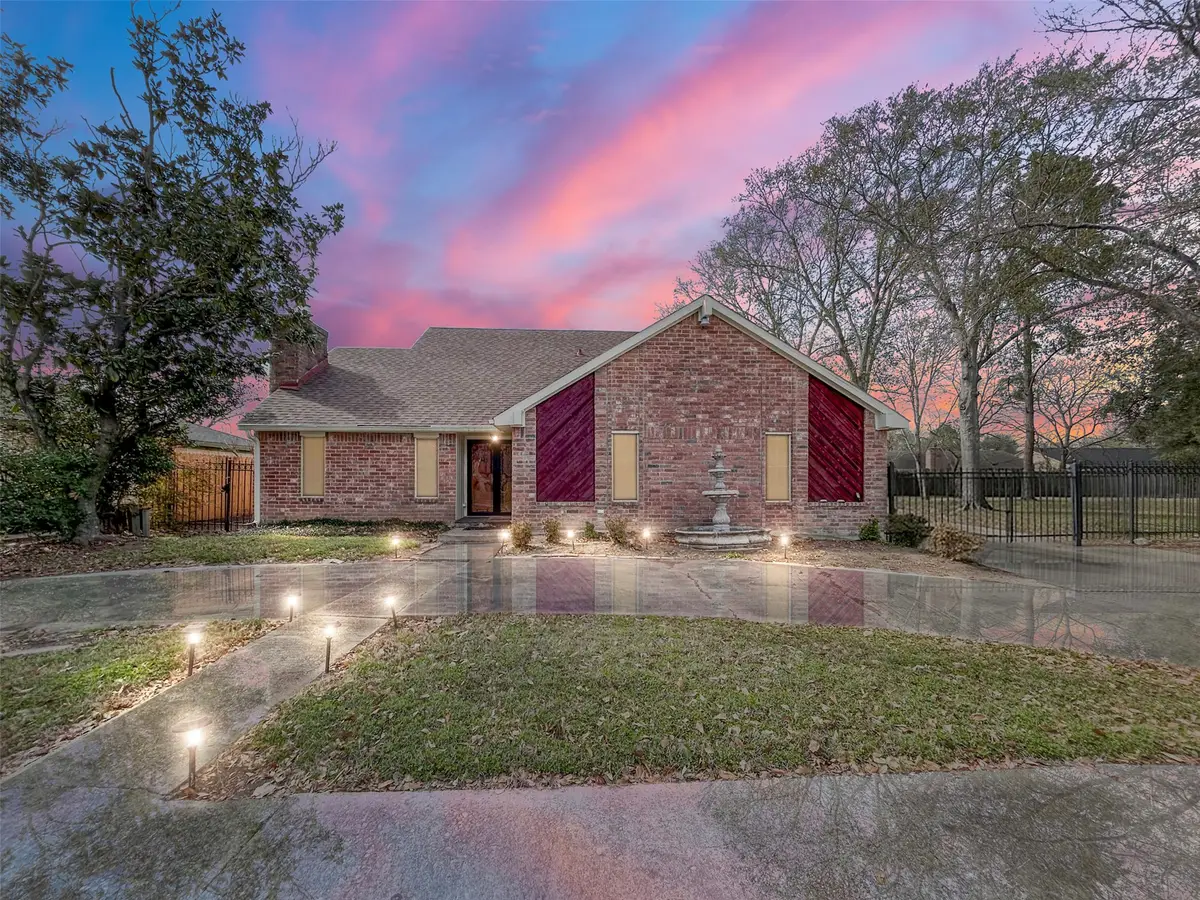 10614 Huntington Point Drive, Houston, TX 77099 - #1