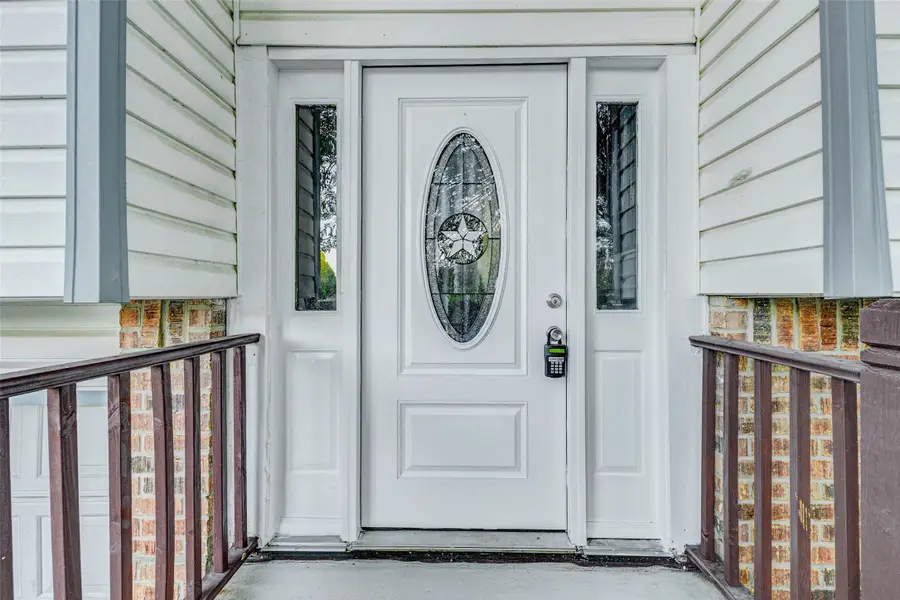 8622 Connaught Garden Drive, Houston, TX 77083 - Image #2