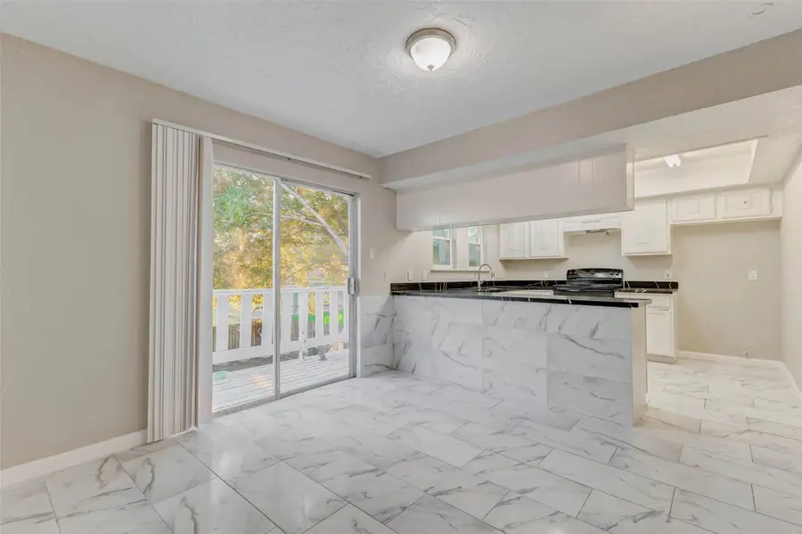 8622 Connaught Garden Drive, Houston, TX 77083 - Image #3