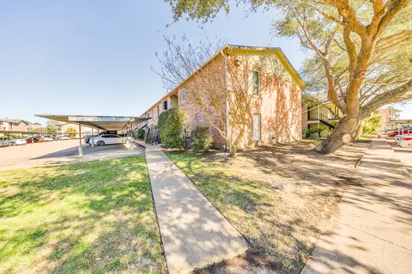 18800 Egret Bay Boulevard #401, Webster, TX 77058