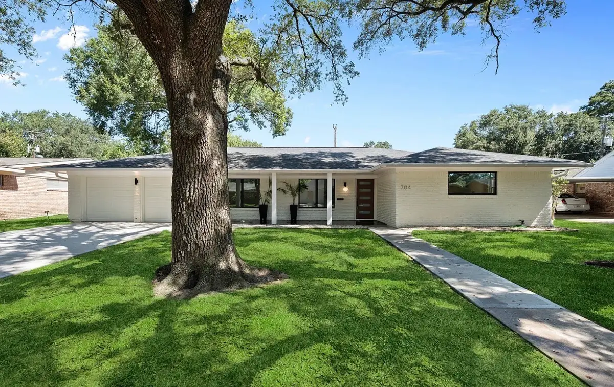 704 Fleetwood Street, Baytown, TX 77520 - #1
