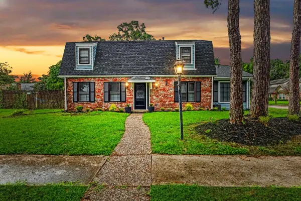 2207 S Palm Court, Pasadena, TX 77502