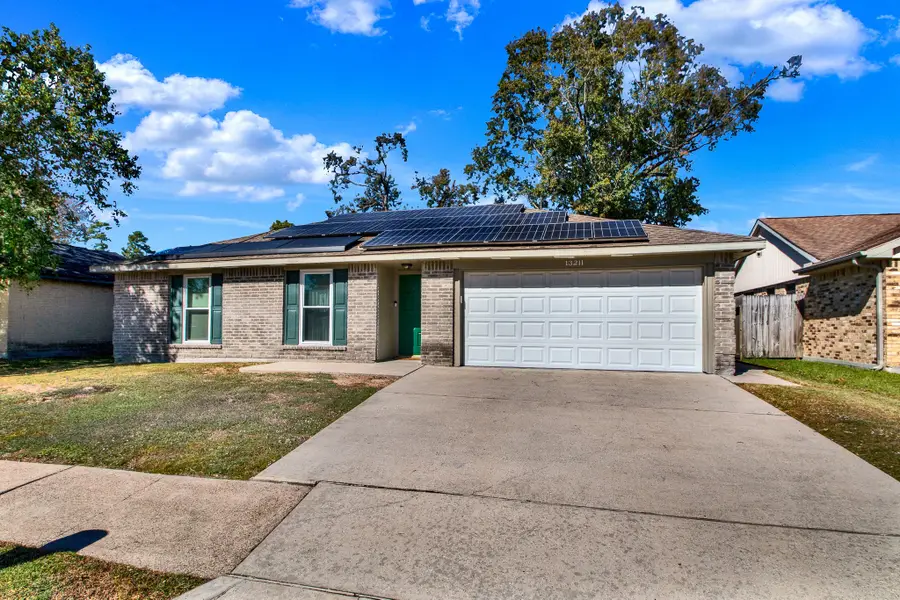 13211 S Thorntree Drive, Houston, TX 77015 - Image #3