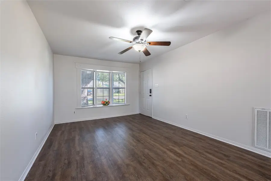 502 Bellmar Lane, Friendswood, TX 77546 - Image #3