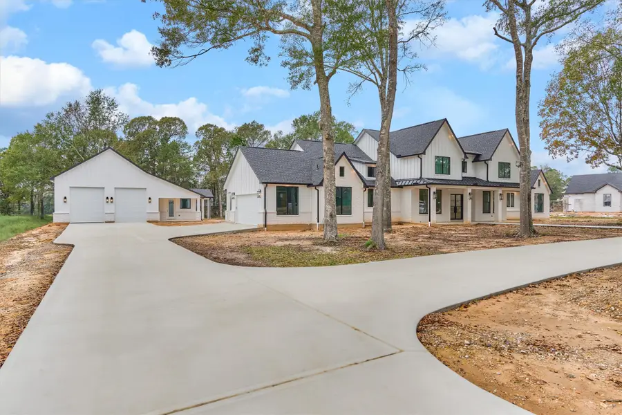 18332 Woodstream Crossing Road, Montgomery, TX 77316 - Image #2