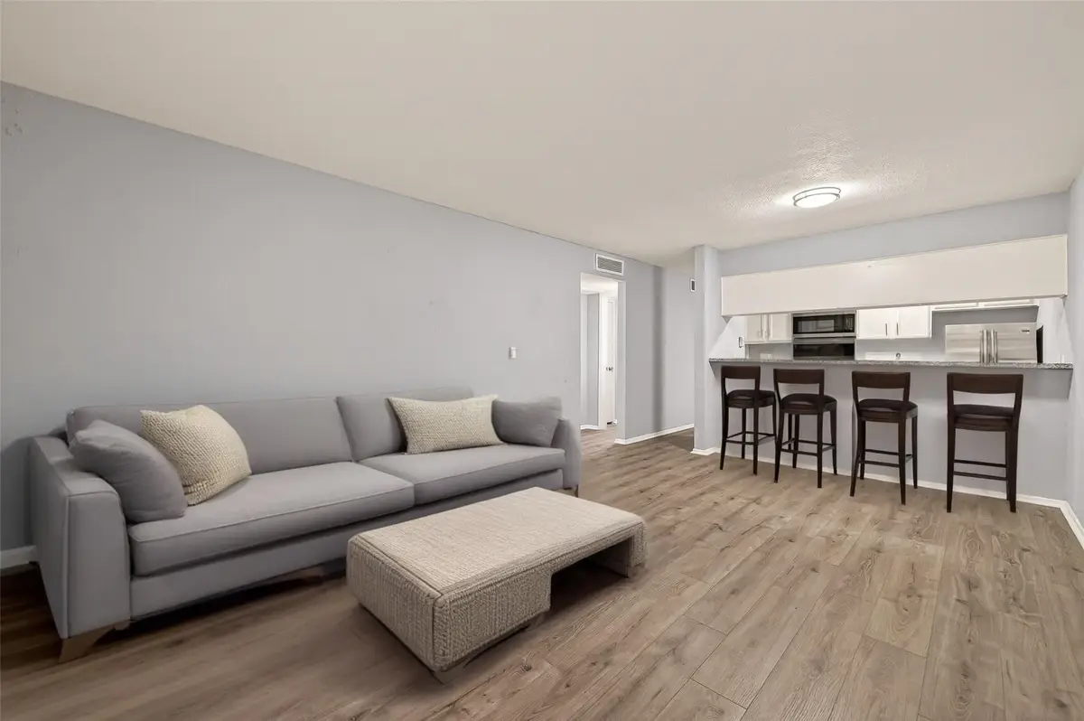 7313 Gulf Freeway #904, Houston, TX 77017 - #1
