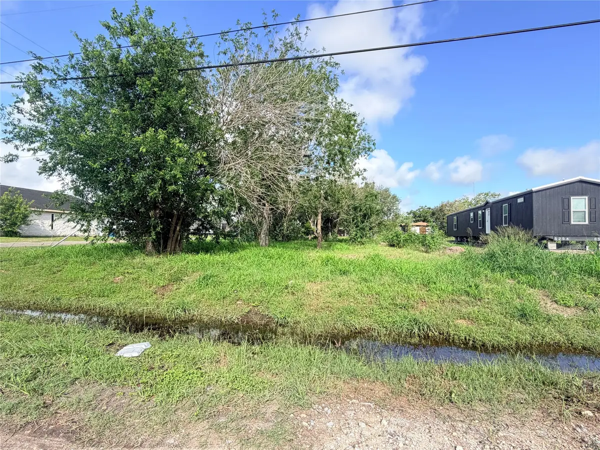 107 Shaw Street, Refugio, TX 78377 - #1