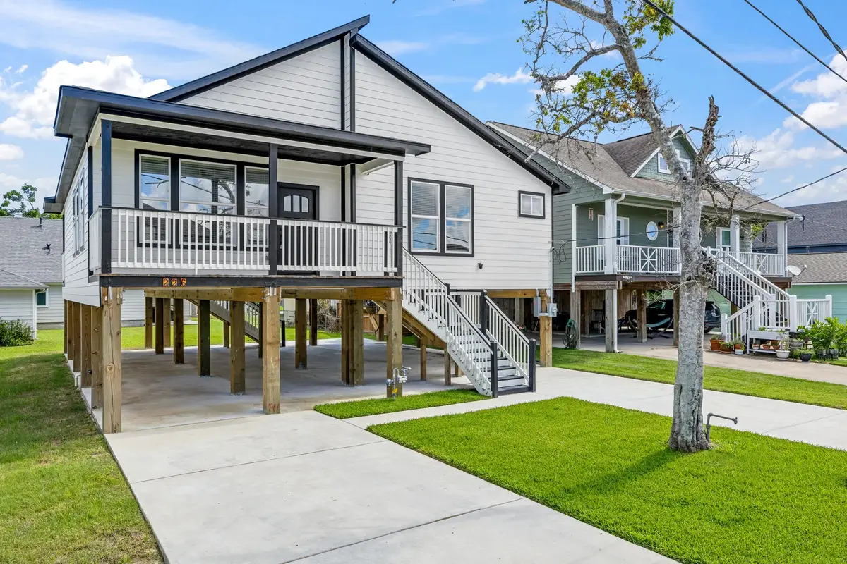 226 S Y Street, La Porte, TX 77571 - #1