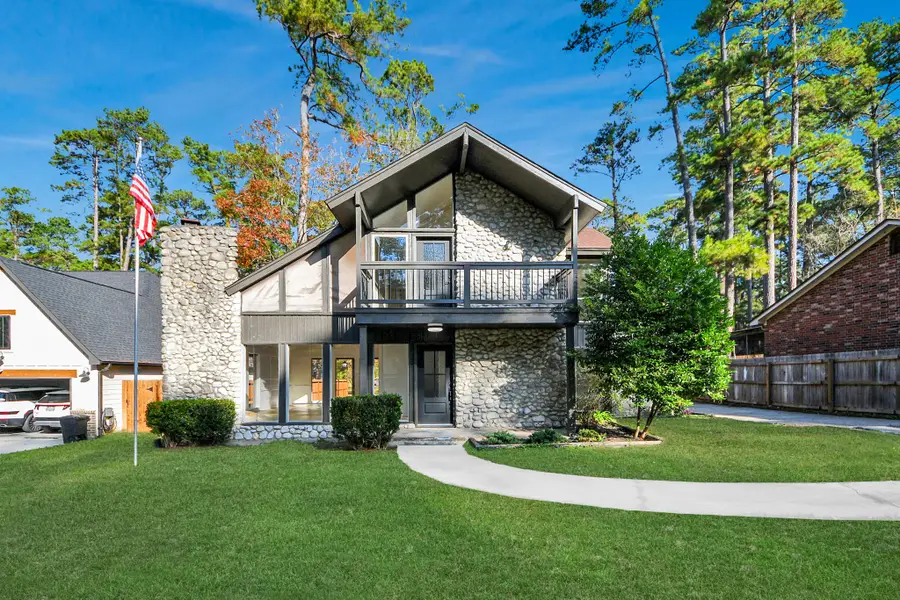 13946 Dolphin Drive, Willis, TX 77318 - Image #2