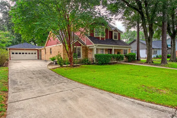 15702 Gilbertyn Drive, Tomball, TX 77377