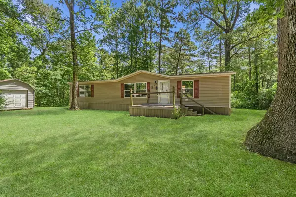 0235 Red Oak Dr, Onalaska, TX 77360